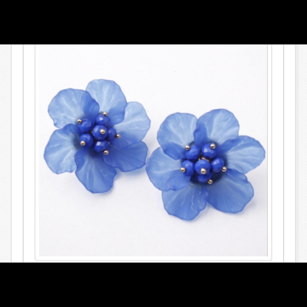 Blue flower post earring